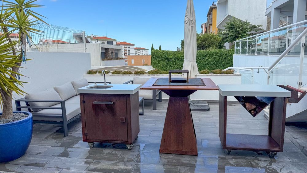 Cozinha Exterior: Fire pit + Lava-louça - bancada