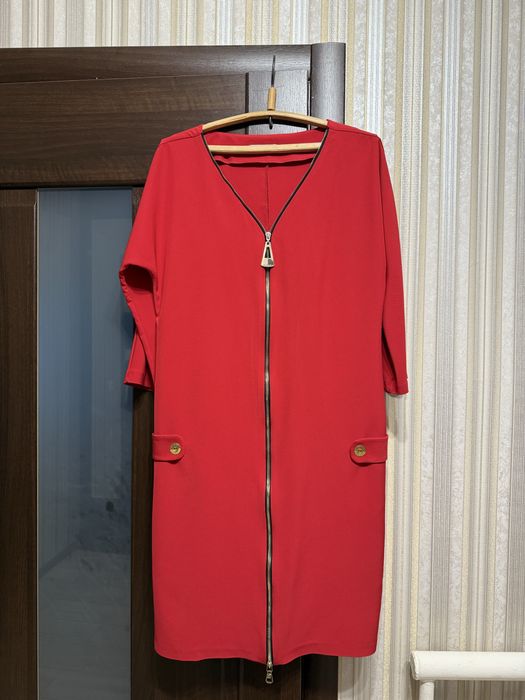 Червона сукня M-L, скоріше L