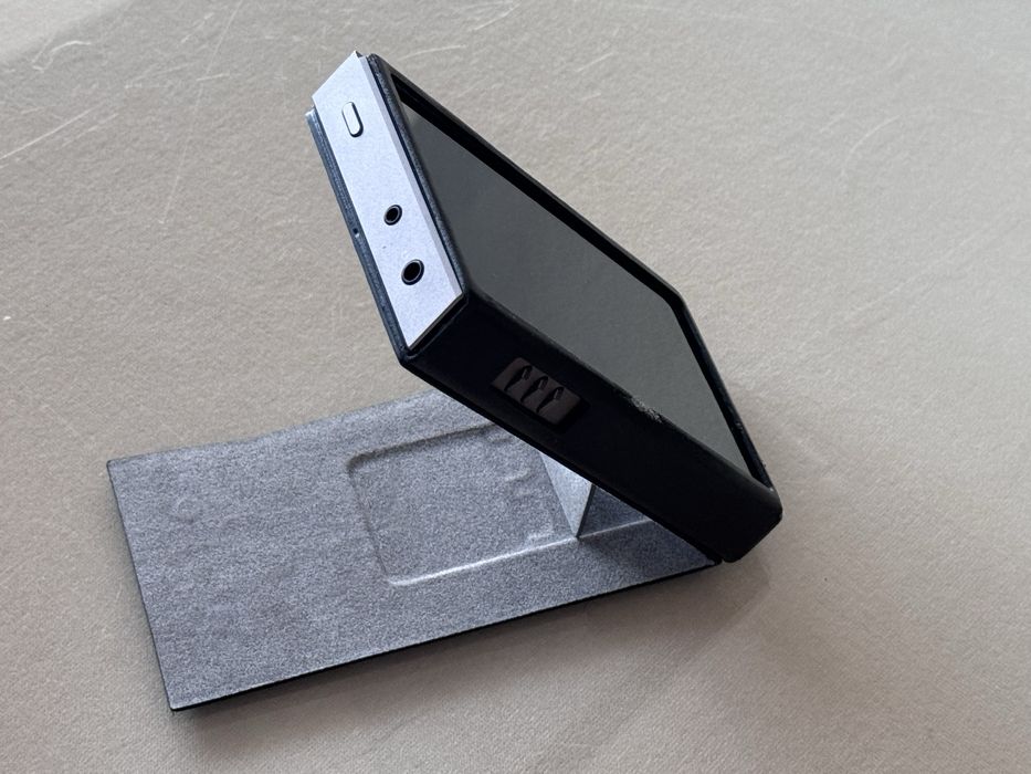 Astell & Kern A&futura SE100 - Digital Audio Player (DAP)