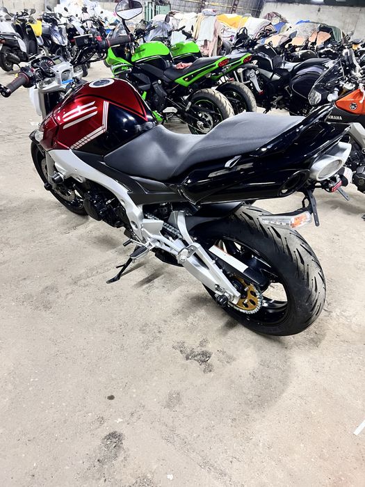 Японський мотоцикл Suzuki GSR 600 з Японії