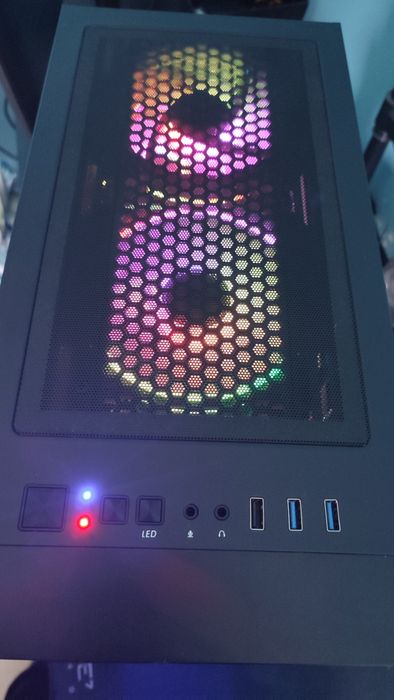 Komputer Gaming PC Ryzen 9 5900X / RTX 4060 / 32GB RAM / SSD 1TB / RGB