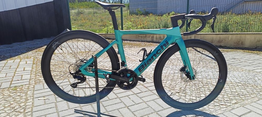 Bicicleta estrada Bianchi E-OLTRE X-30