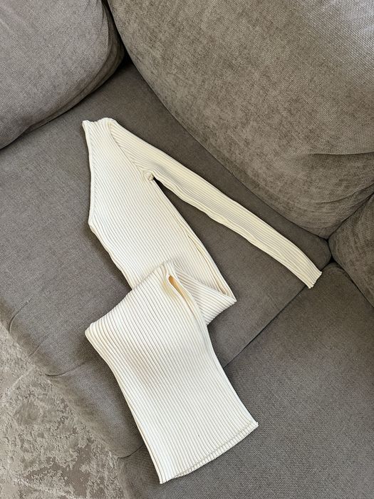 Сукня на одне плече