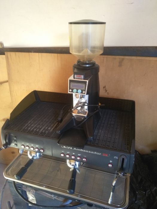 Продам комплект кавоварка Faema та кавомолка Obel