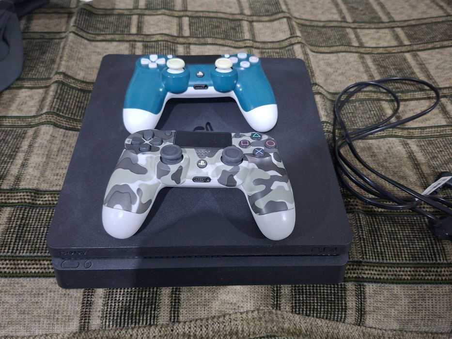 Ігрова консоль Sony PS 4 Slim