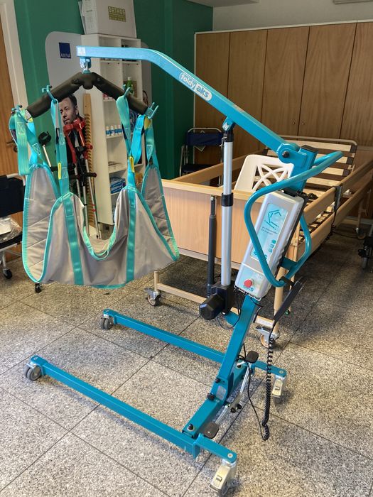 Grua de transferência Aks + arnês novo