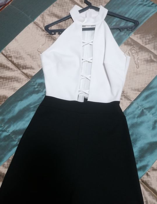 Macacão preto e branco