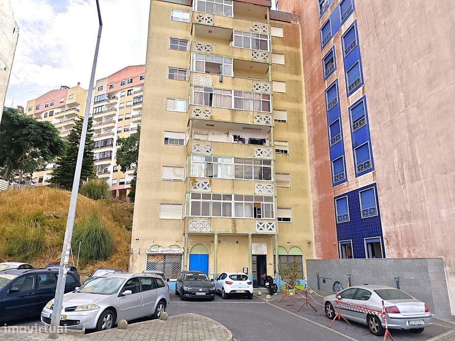 Loja Comercial para Venda | 70 m² | Tapada das Mercês