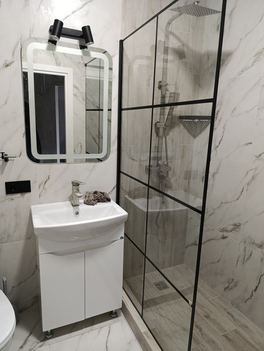 Новобудова р-н Центр. Київський майдан пог 500,  доб 900