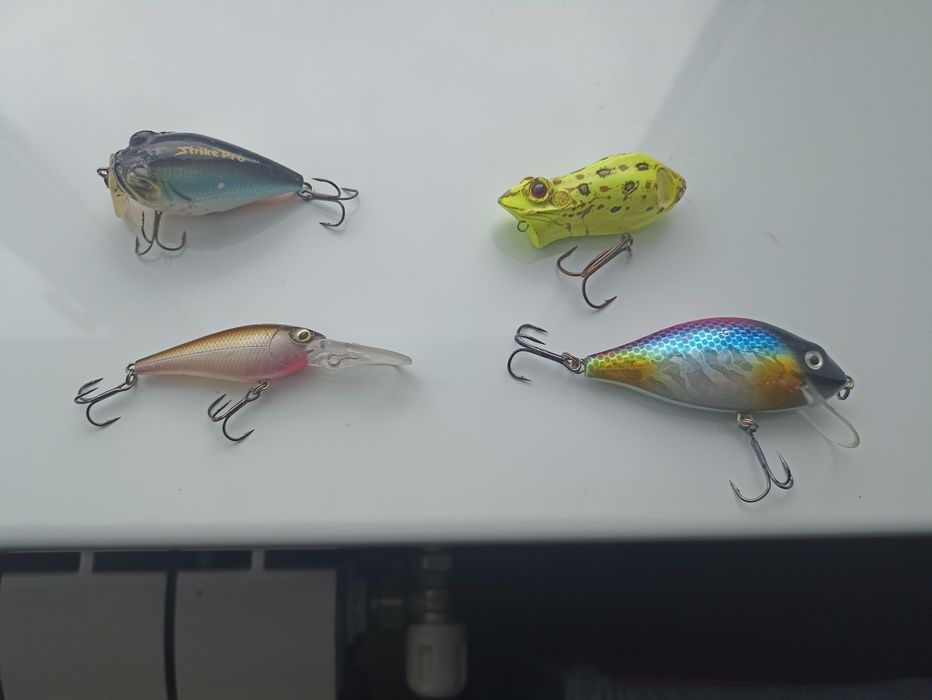 Продам риболовні снасті