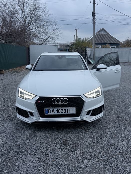 Audi a4 b9 2017року