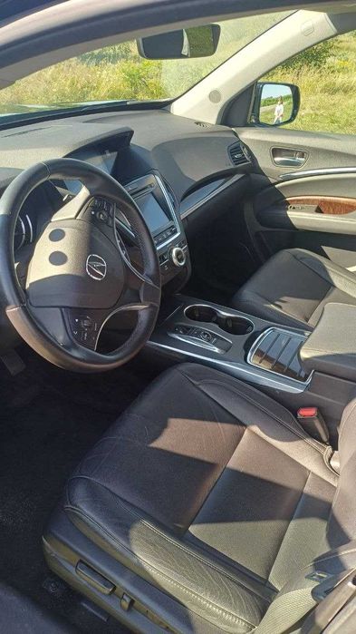 Автомобиль Acura MDX 2018