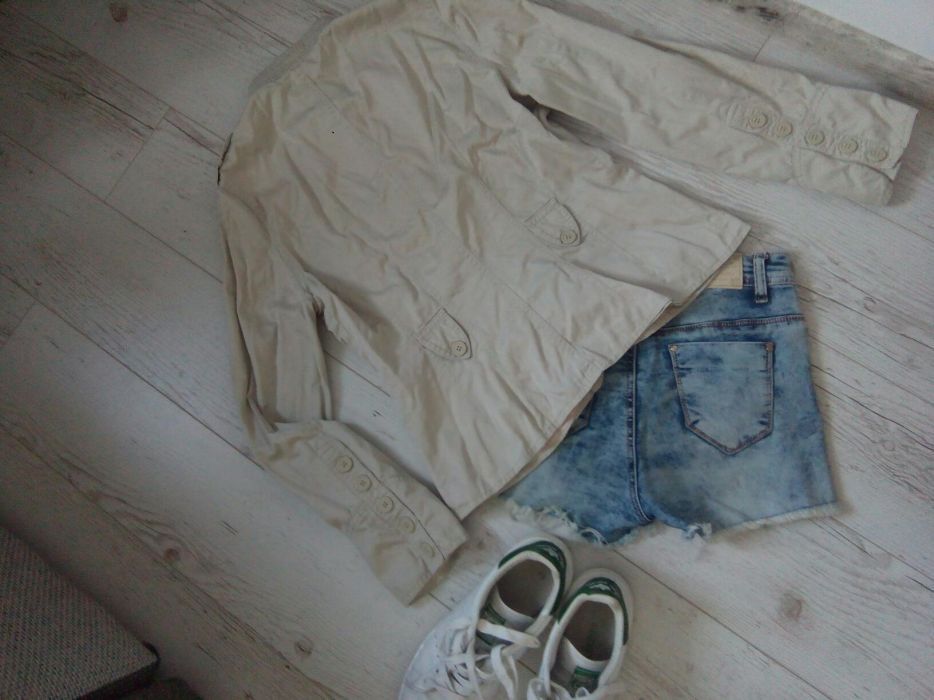 kurtka beż Divided by H&M wiosenna