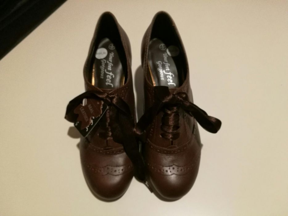 Brazowe skorzane buty na obcasie wiazane na jesien 37 nowe! New look