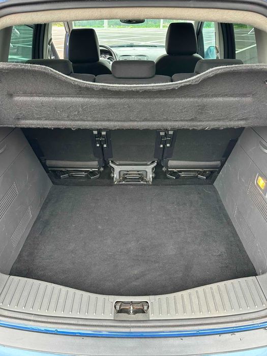 Ford C-Max — fotografia 11
