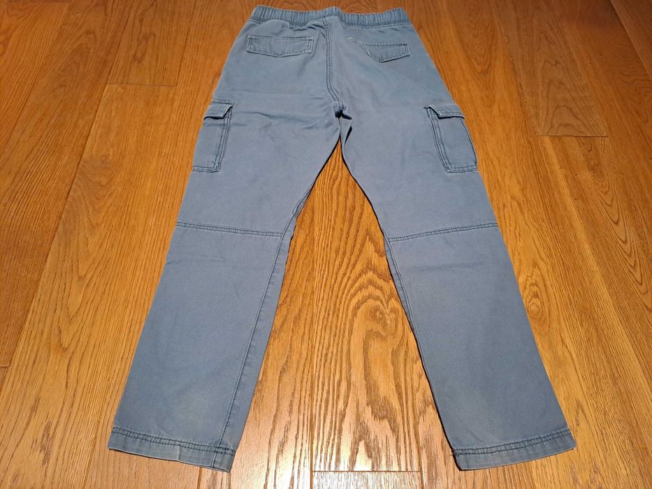 Spodnie cargo H&M, bluza Coccodrillo 134