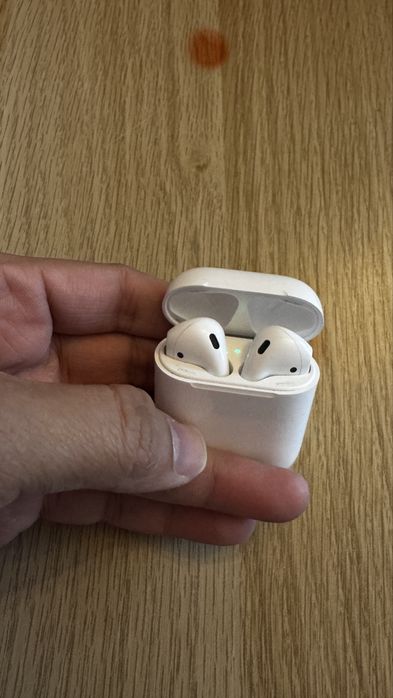 Apple Airpods 2nd Generation