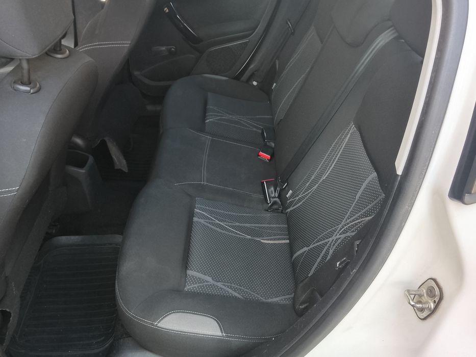 Peugeot 208 HDI ano 2014