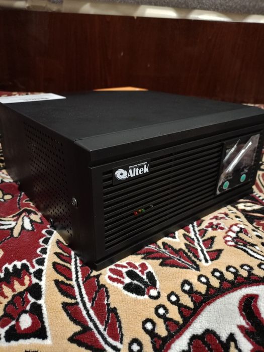 Продам стабилизатор сетевого напряжения мощностью 1,8 кВт