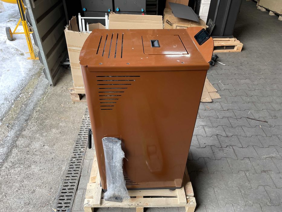 Piec powietrzny ekologiczny na pellet HELENA 8 kW Brązowy A++