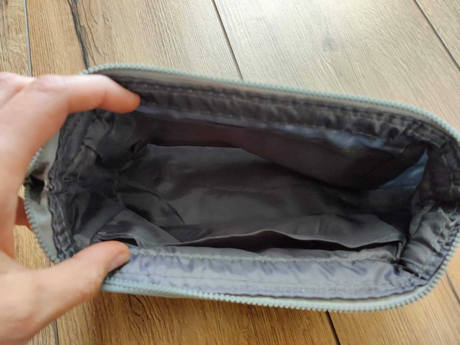 Kosmetyczka organizer etui na kosmetyki