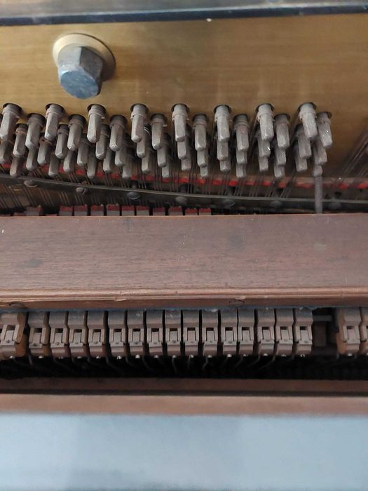 Sprzedam stylowe pianino