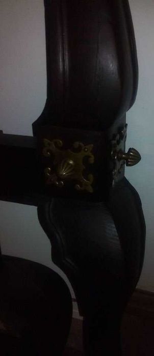 Cama casal castanho maciço e cadeira,estilo D.João V talha vazada(XIX)