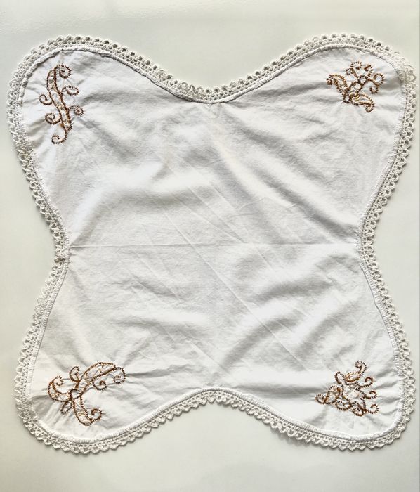 Pano para cesto do pão com bordado das Caldas