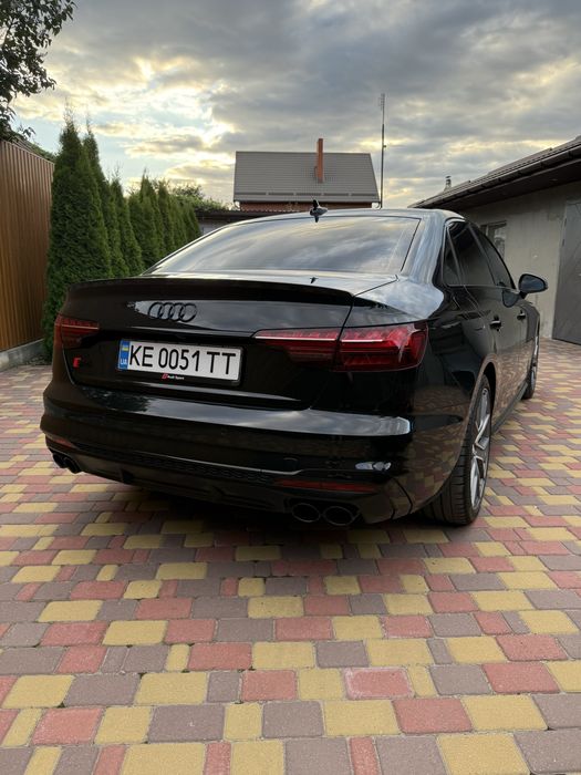 Продам Audi S4 B9 рест