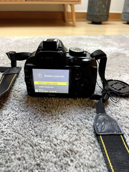 Nikon D3100 usada