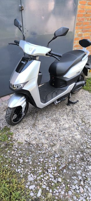 Електроскутер Yadea T9