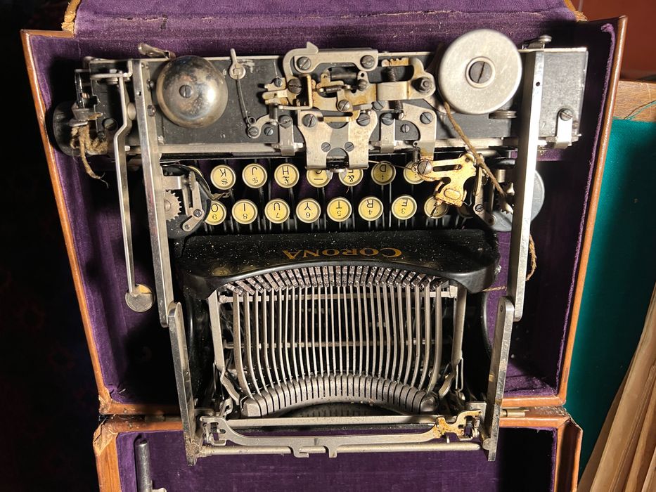 Máquina Escrever Corona