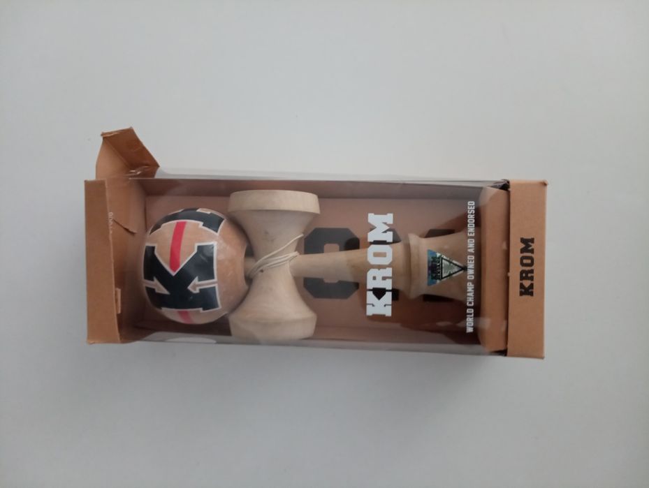 Kendama Krom Kollege
