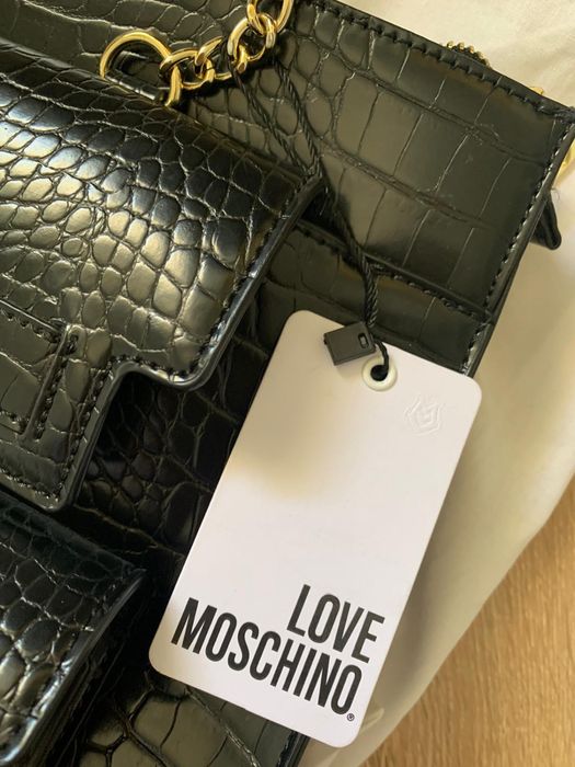 Дуже стильна та яскрава сумка Love Moschino