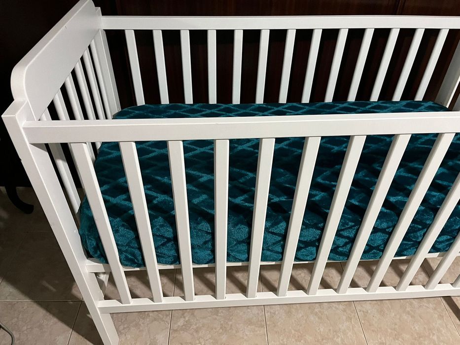 Berço de madeira novo