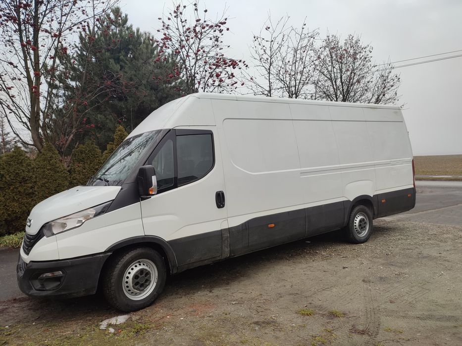 Iveco daily 35c14 2022 rok niski przebieg