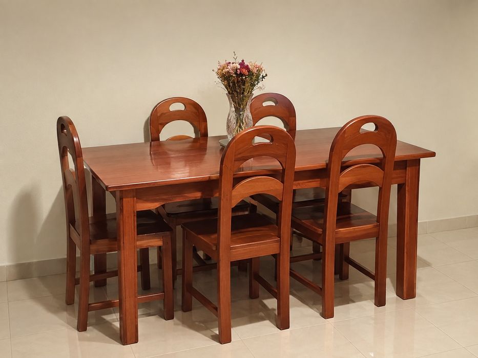 Vendo mesa extensível pinho mel