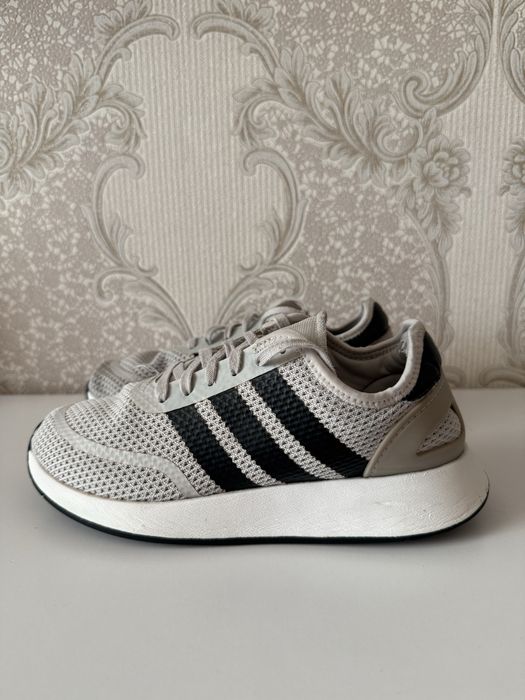 Кросівки adidas 23,5 см