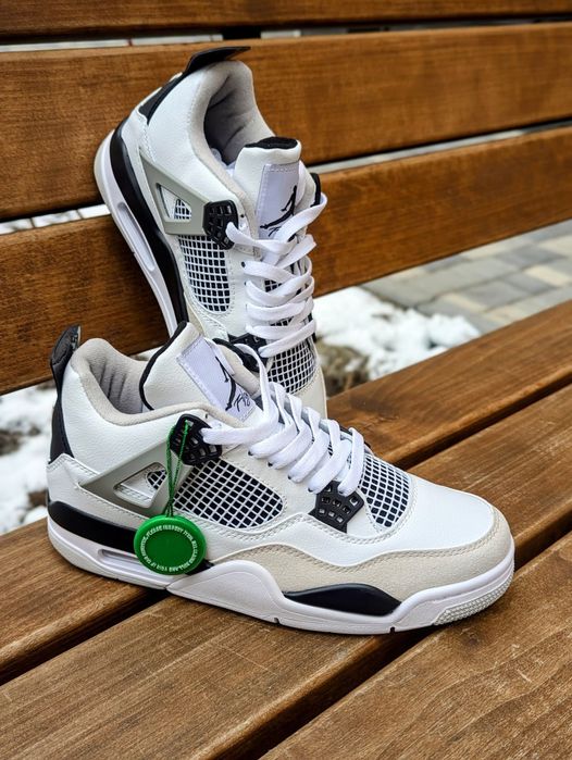 新品未使用　Nike Air Jordan 4 \"Military Black\" Nike Air Jordan 4 