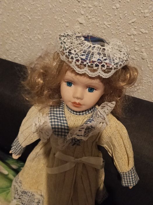 Lalka porcelanowa prl