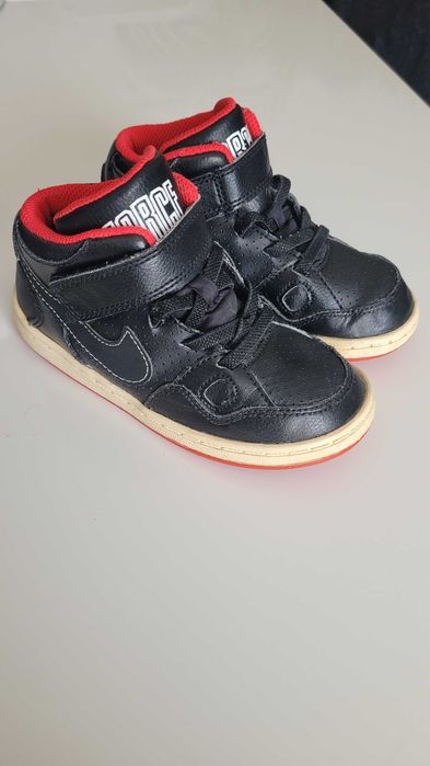 Adidasy Nike rozm. 26