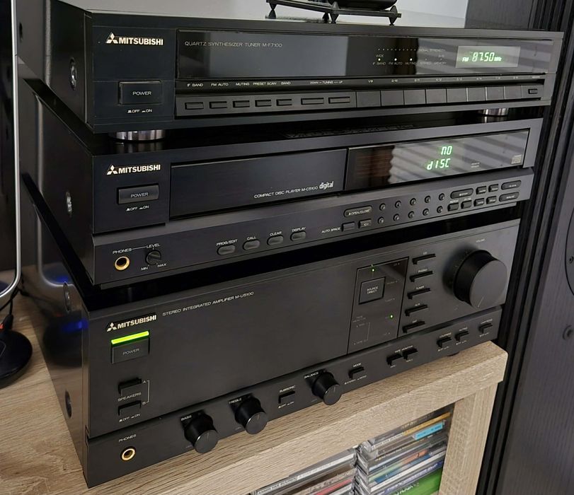 Zestaw Mitsubishi Wzmacniacz odtwarzacz CD Tuner