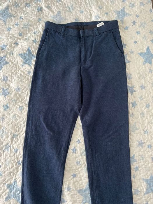 Calças azuis escuras formais