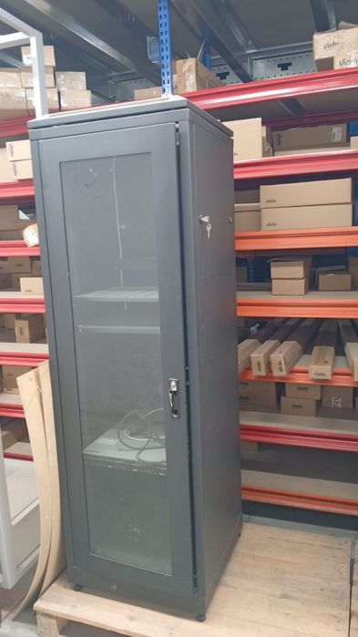 New Rack for Electronics447258077221376000