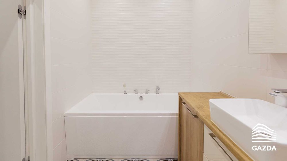 4-кімнатна квартира з ремонтом | SAKURA | Ужгород - SK 5.37