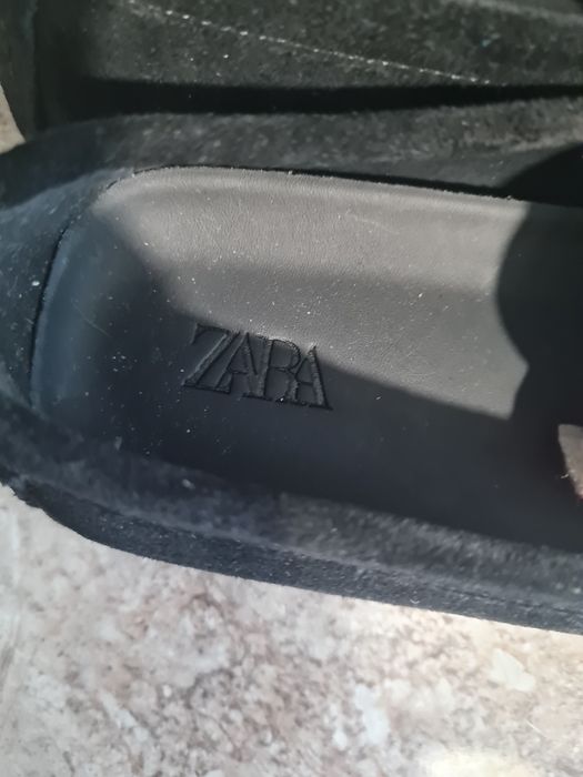 Замшеві мокасини  Zara
