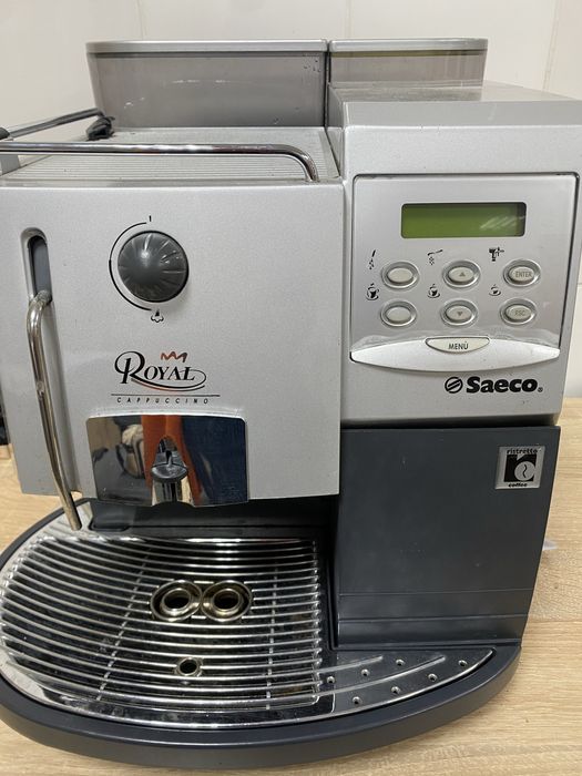 Кавомашина Saeco Royal