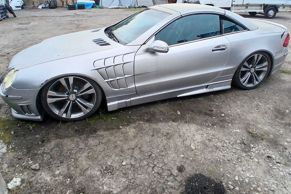 Mercedes R230 SL500 V8 ponad 300 koni bodykit fake slr amg 7lat umnie