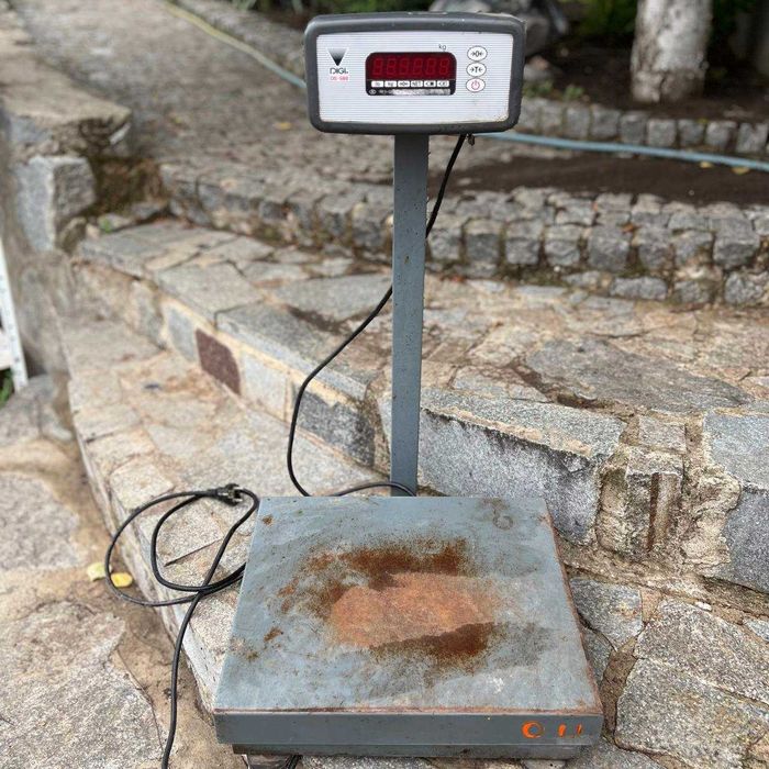 Ваги Весы товарные напольные DIGI 150 кг