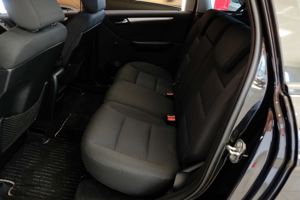 Mercedes B-Class 2011